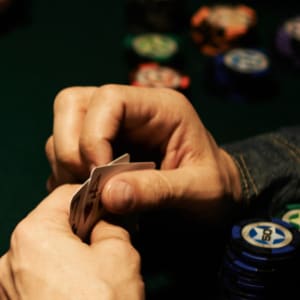 Pokerbordposisjoner forklart